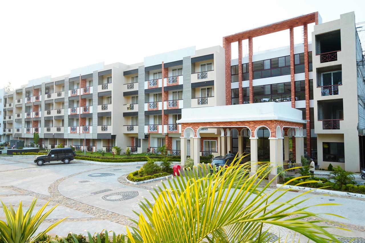 Five Falls Resort Kuttālam Buitenkant foto
