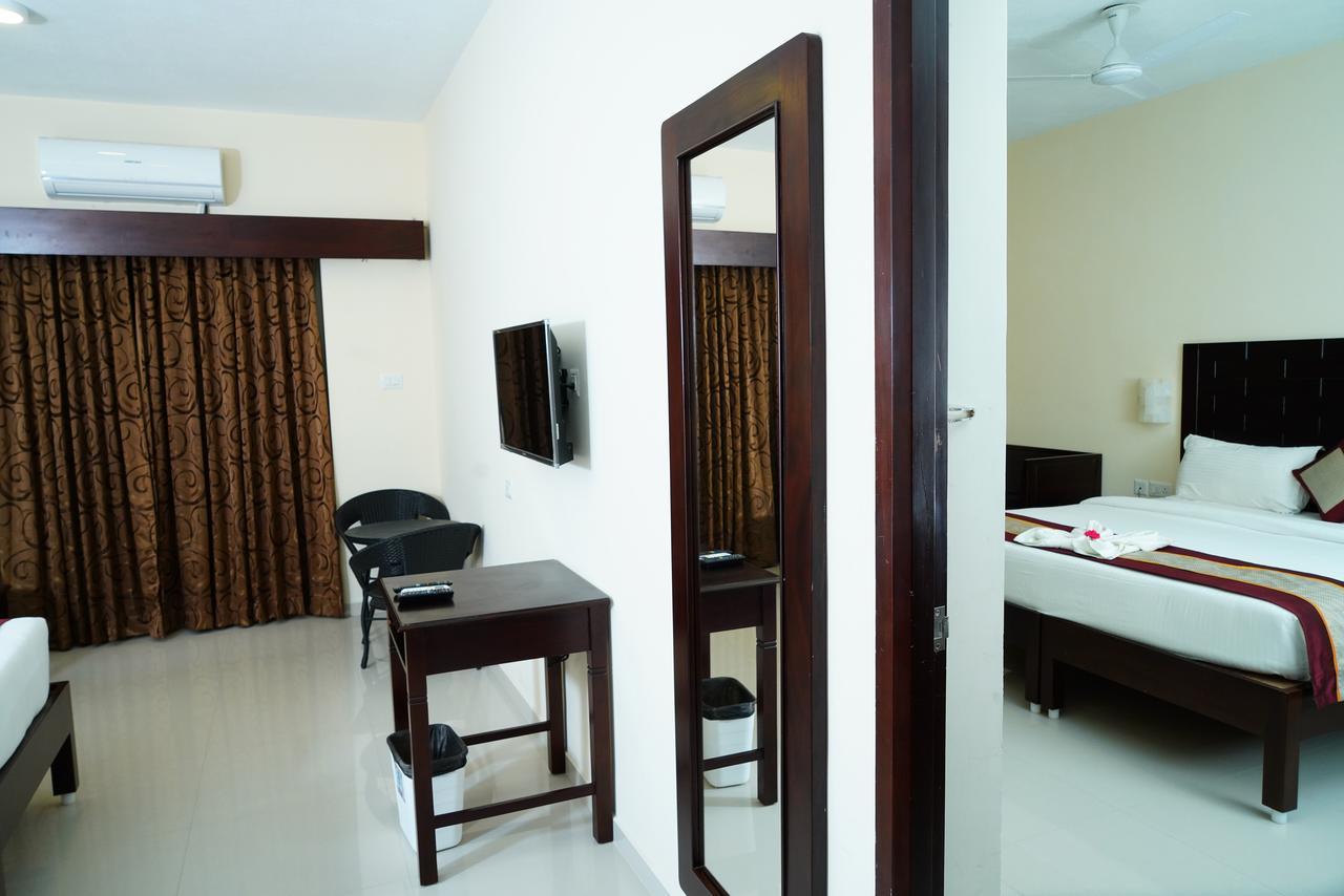 Five Falls Resort Kuttālam Buitenkant foto
