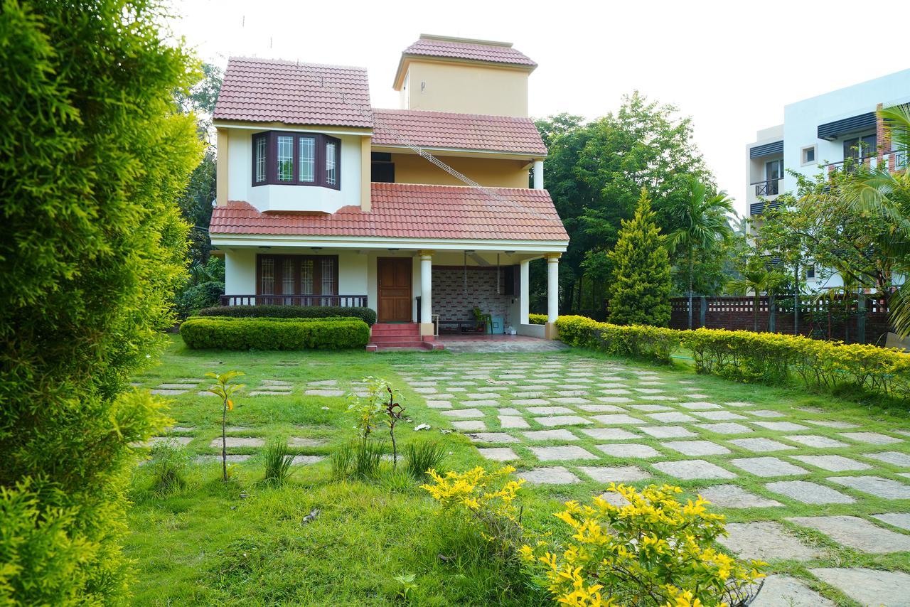 Five Falls Resort Kuttālam Buitenkant foto