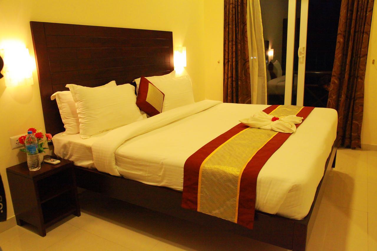 Five Falls Resort Kuttālam Buitenkant foto