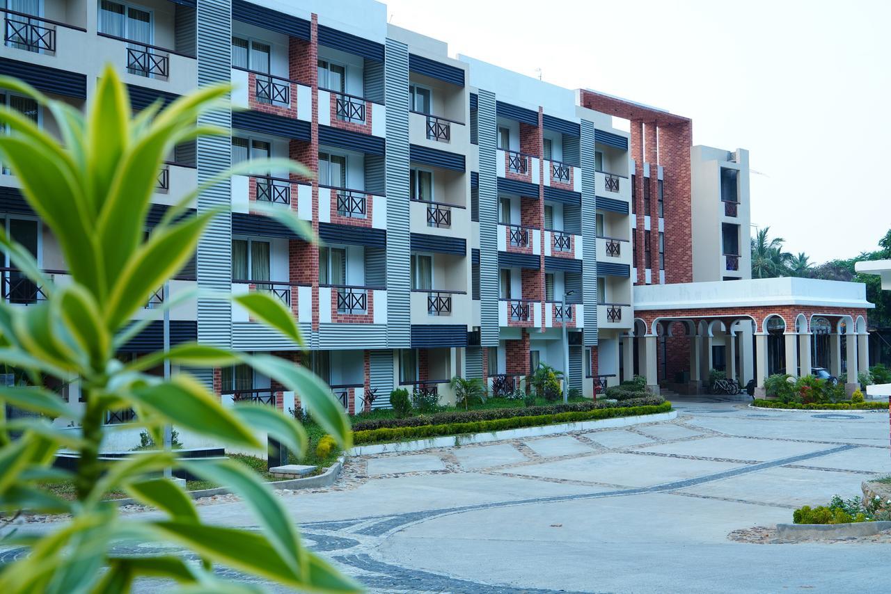 Five Falls Resort Kuttālam Buitenkant foto