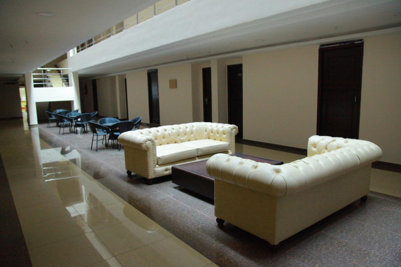Five Falls Resort Kuttālam Buitenkant foto