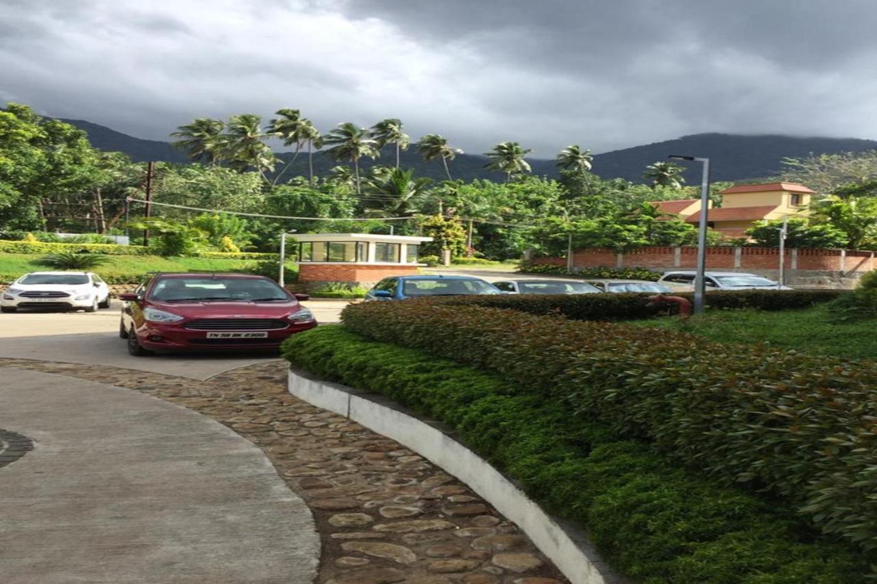 Five Falls Resort Kuttālam Buitenkant foto