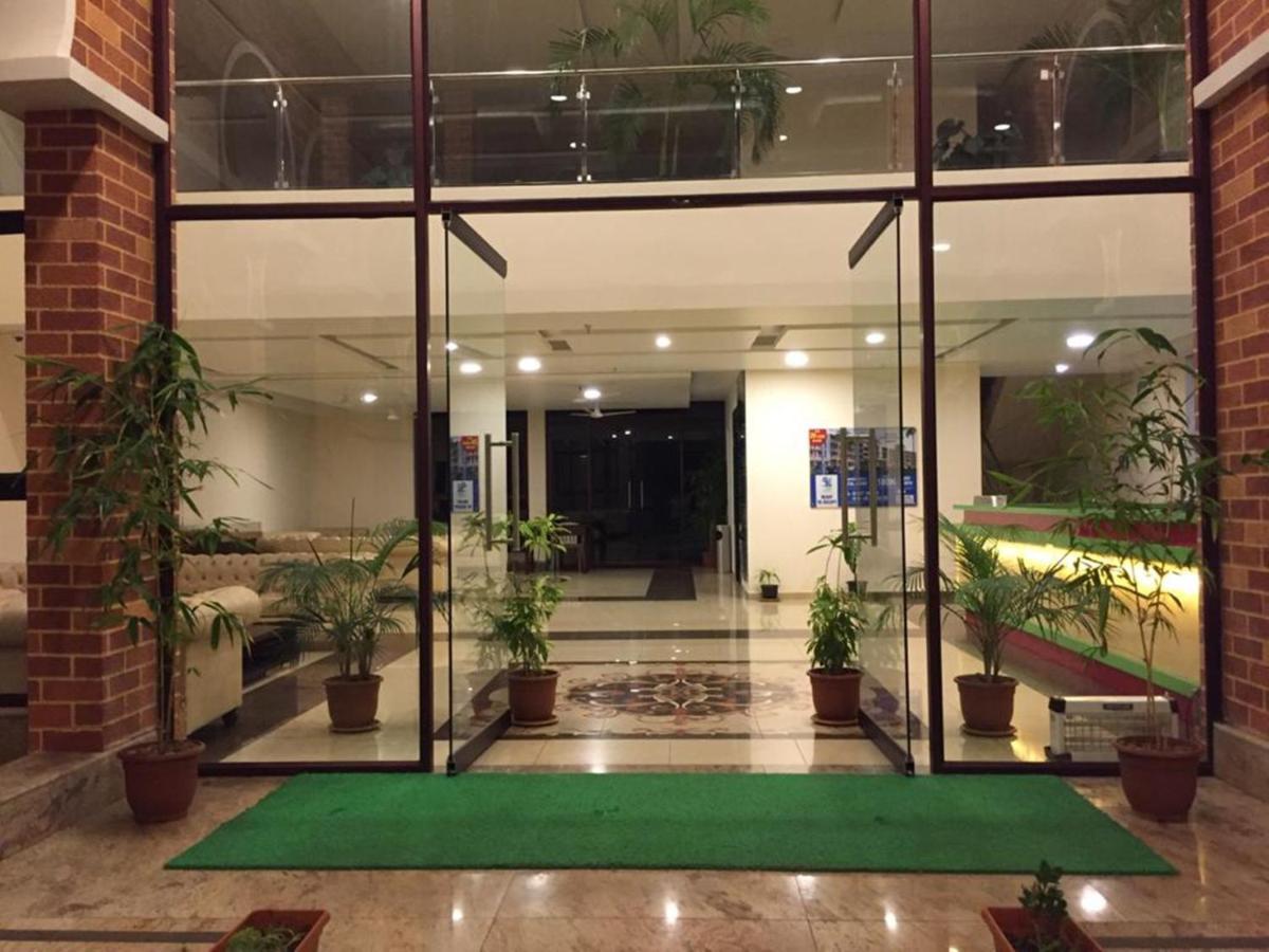 Five Falls Resort Kuttālam Buitenkant foto